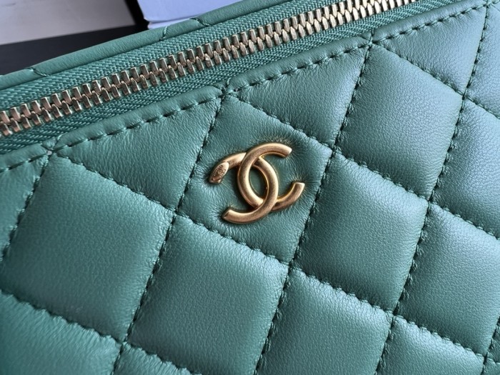 CHANEL Sheepskin Box Bag, Crossbody Bag, Mirror Shoulder Bag Women's Grass Green AP2303-B02916-NL294 size 17*8.5*9.5 cm