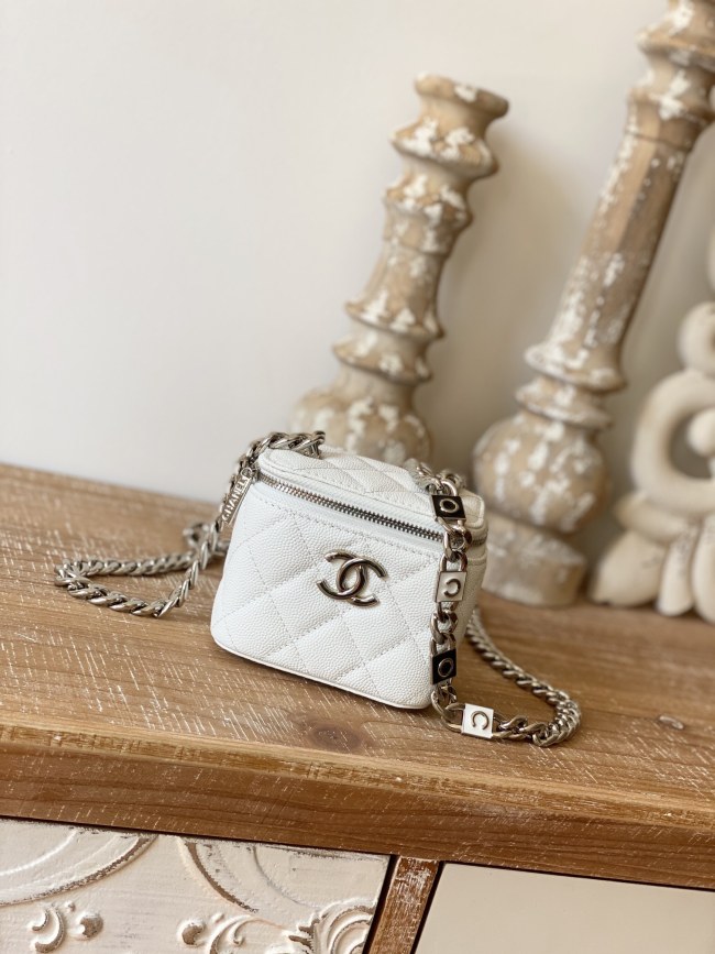  Handbag Chanel 81193  size  12 cm  