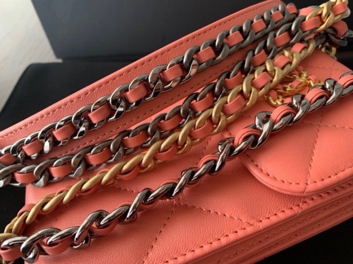  Handbag   Chanel  AP1773  size 18.5cmx10cmx2.5 cm