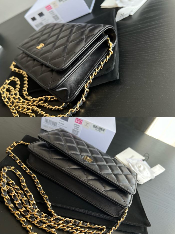  Handbag   Chanel  size 19 cm