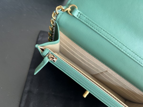  Handbag   Chanel  AP1450  size  19 cm