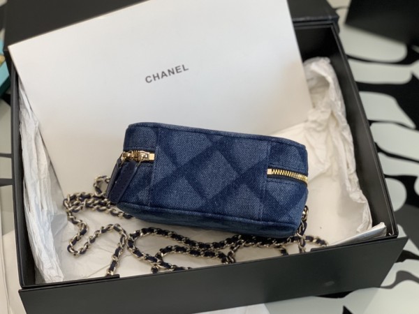 Handbag   Chanel 2462 size  14×10×6 cm
