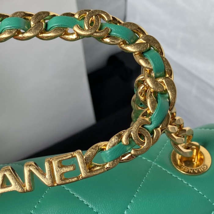  Handbag   Chanel  size  20 cm