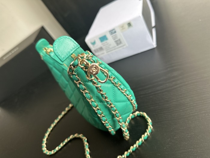  Handbag   Chanel  AS3917  size   14cmx10cmx6 cm