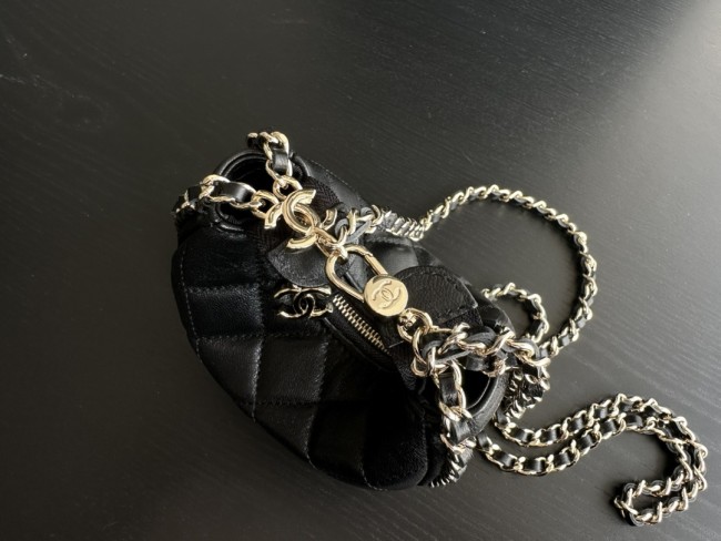 Handbag  Chanel   AS3917  size  14cmx10cmx6 cm