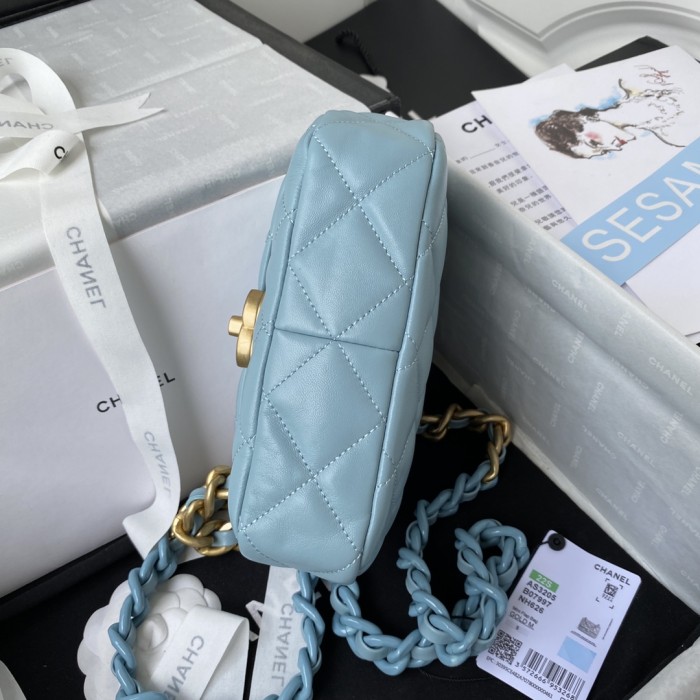 Handbag  Chanel  AS3205  size 13-18-6 cm