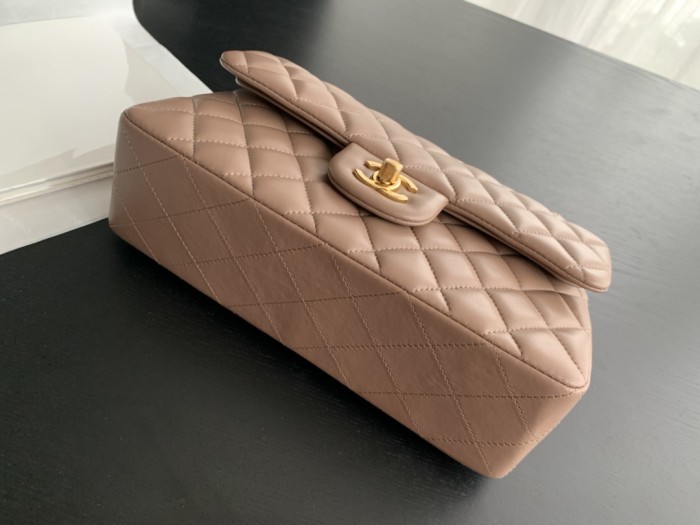  Handbag   Chanel 1113  size 23 cm