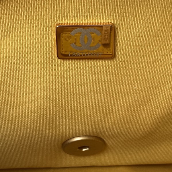 Handbag  Chanel AS3206   size 16-22-7 cm