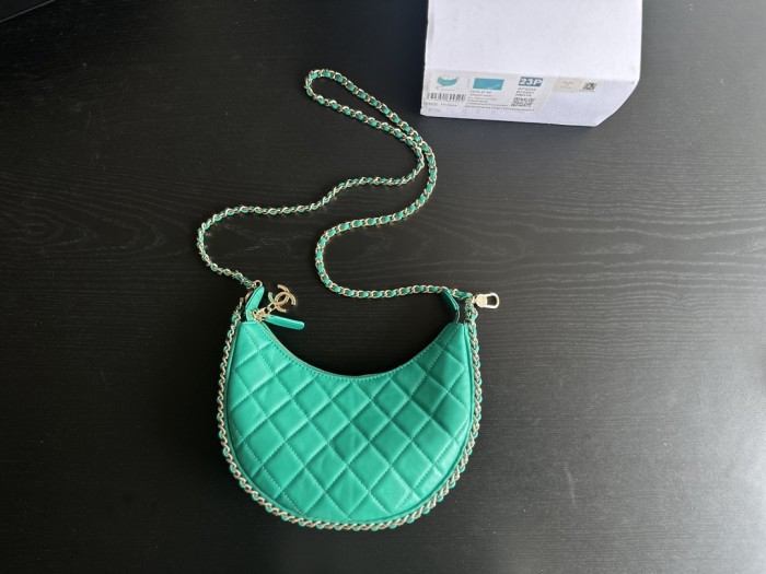  Handbag   Chanel  AS3917  size   14cmx10cmx6 cm