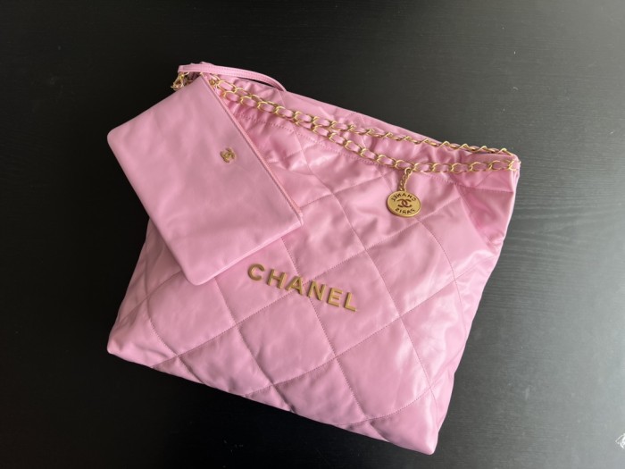  Handbag  Chanel  size   39cmx42cmx8 cm