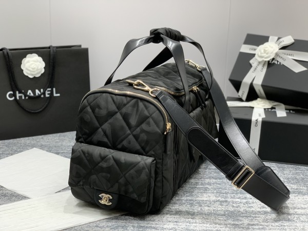 Handbag   Chanel  size 51*23*20.5 cm