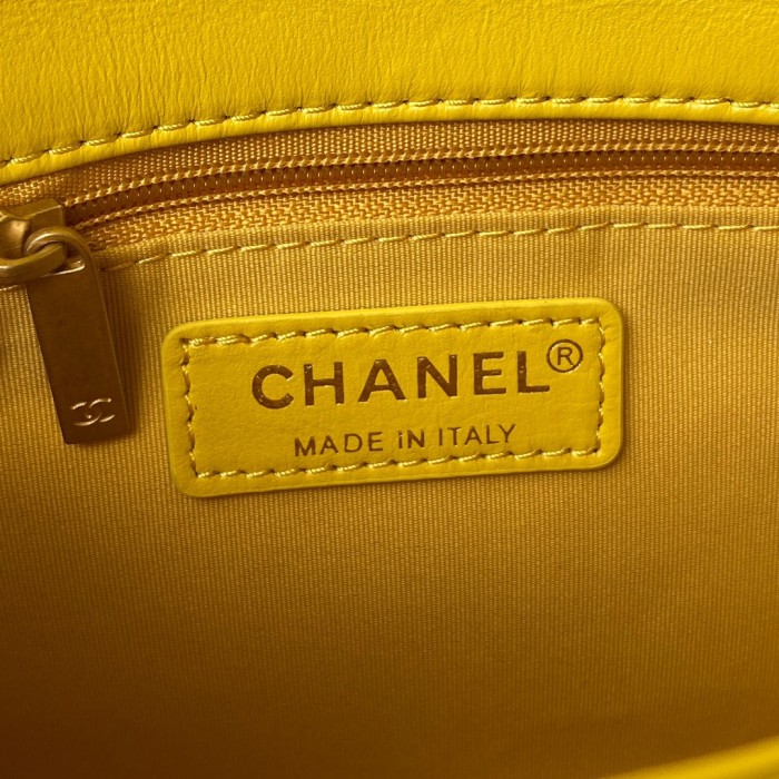 Handbag  Chanel AS3206   size 16-22-7 cm