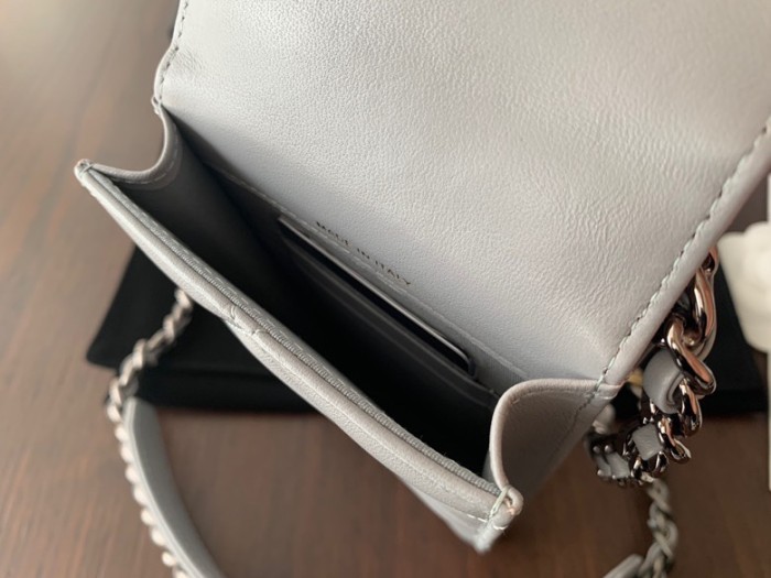 Handbag   Chanel AP1773  size 18.5cmx10cmx2.5 cm 