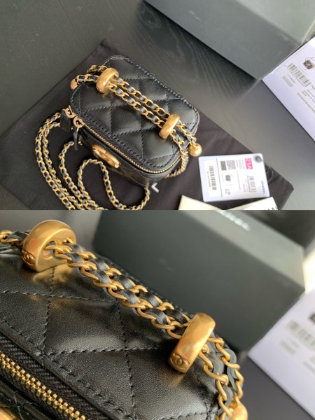  Handbag  Chanel 2292  size  8.5cmx11cmx7 cm