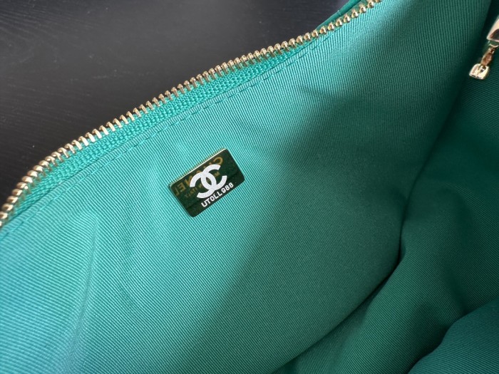  Handbag   Chanel  AS3917  size   14cmx10cmx6 cm