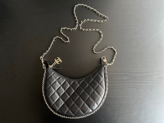 Handbag  Chanel AP3232  size   14cmx10cmx6 cm