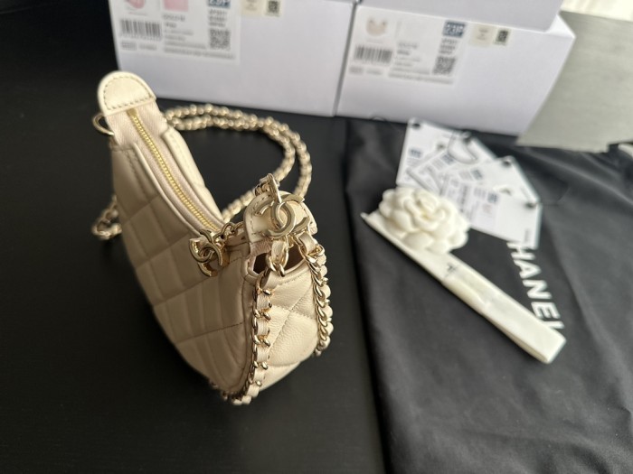  Handbag  Chanel AP3232  size  14cmx10cmx6 cm