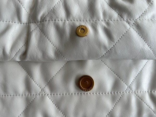  Handbag   Chanel  size  35cmx37cmx7 cm