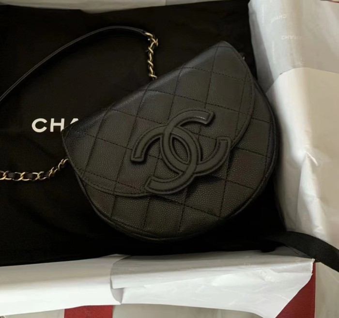  Handbag  Chanel  3867  size  19 cm