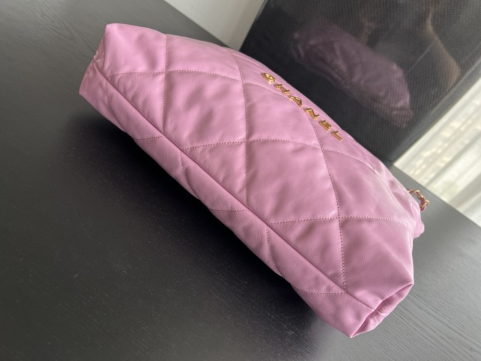  Handbag  Chanel  size   39cmx42cmx8 cm