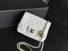 Handbag   Chanel  AP1786  size  18  cm