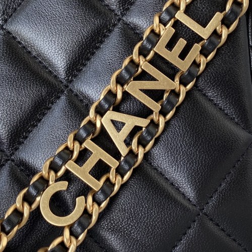 Handbag Chanel  AS3223  size 16*19*8  cm