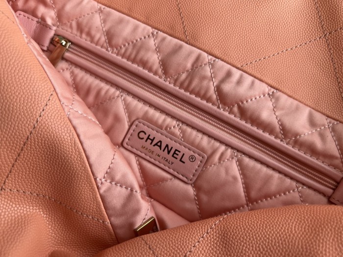  Handbag  Chanel   size  35cmx37cmx7 cm