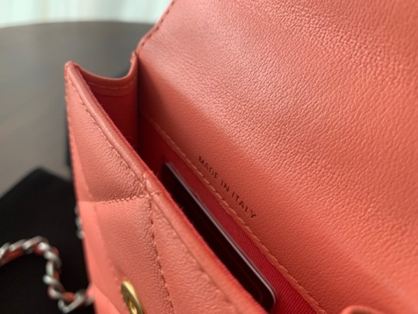  Handbag   Chanel  AP1773  size 18.5cmx10cmx2.5 cm