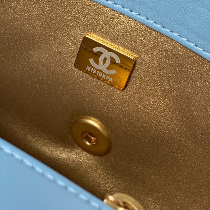 Handbag   Chanel  AS1787  size  20 cm