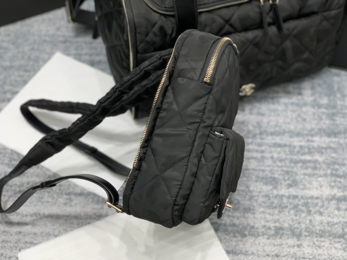 Handbag   Chanel   size 51*23*20.5 cm