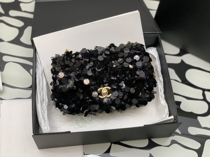 Handbag   Chanel   size  20 cm