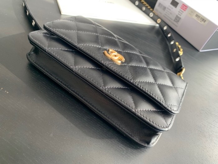 Handbag  Chanel  AP2548  size  19 cm