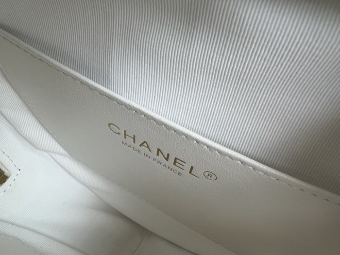 Handbag  Chanel  size  18cmx17cmx5 cm