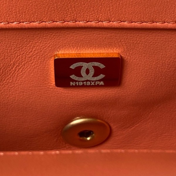   Handbag  Chanel AS1787  size  20 cm