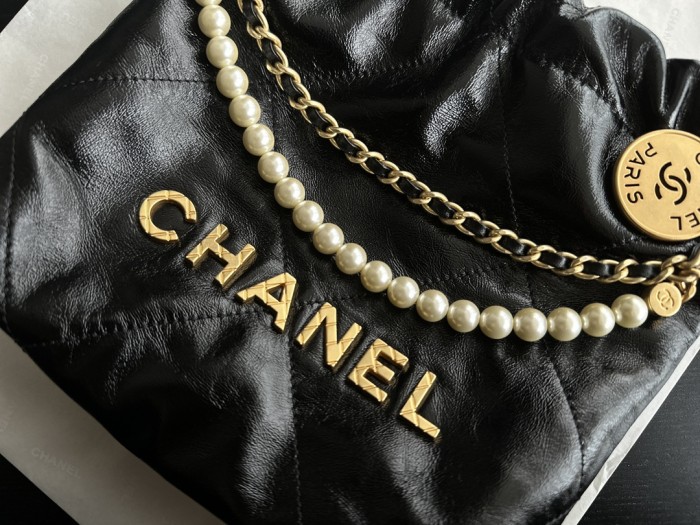  Handbag  Chanel  AS3980  size  20cmx19cmx6 cm