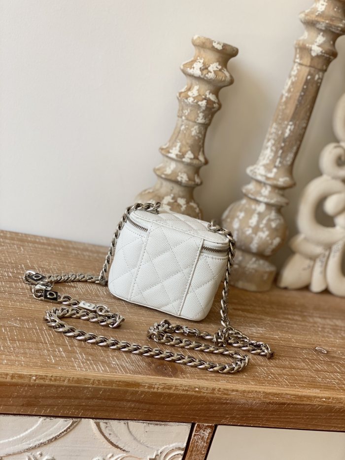  Handbag Chanel 81193  size  12 cm  