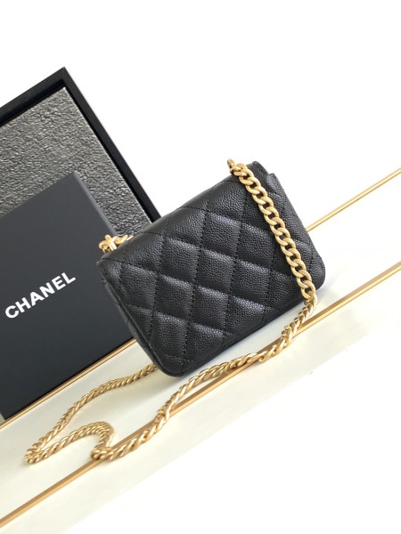 Handbag  Chanel  size  12.5  9  4.5 cm
