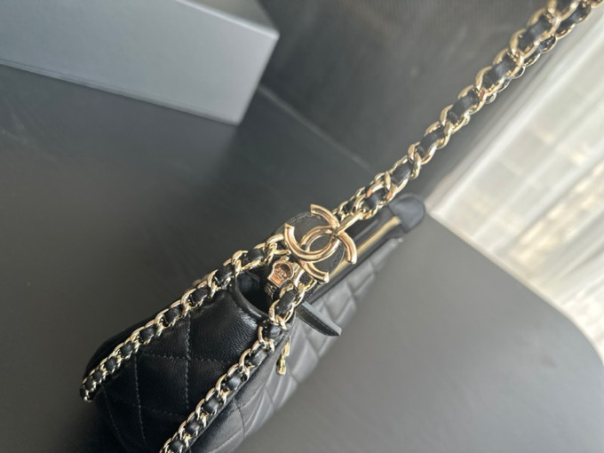 Handbag  Chanel AP3232  size   14cmx10cmx6 cm