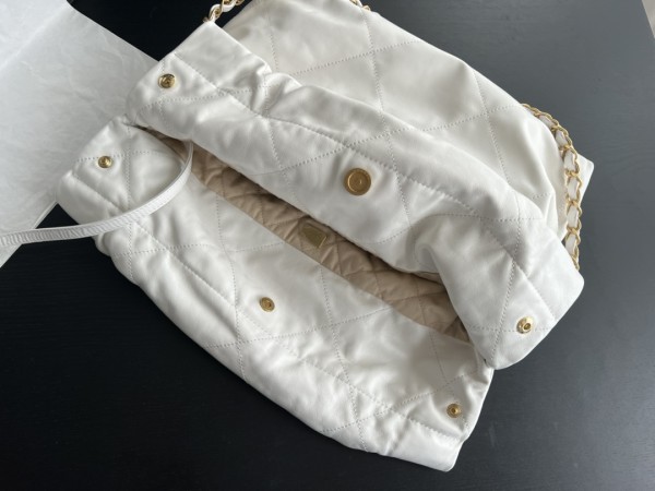  Handbag   Chanel   size 39cmx42cmx8 cm