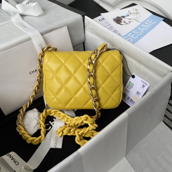 Handbag  Chanel  AS3205  size  13-18-6 cm