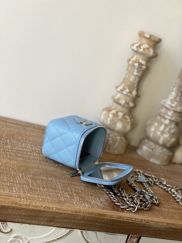  Handbag Chanel 81193 size  12 cm