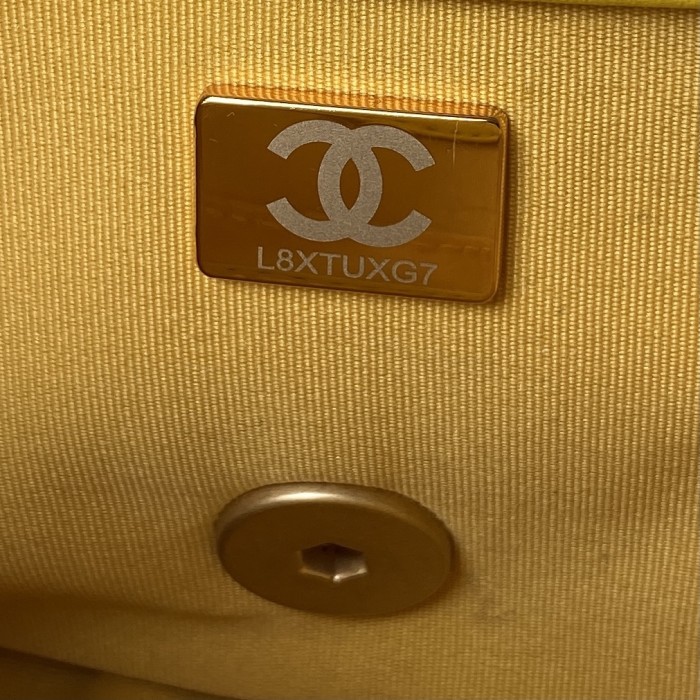 Handbag  Chanel  AS3205  size  13-18-6 cm