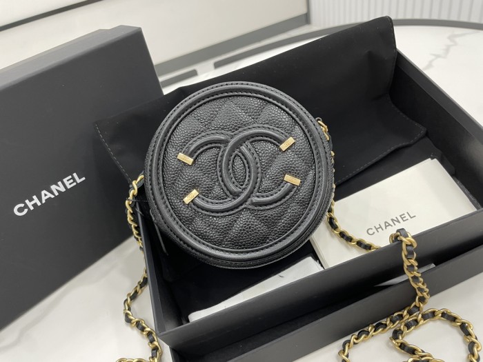 Handbag   Chanel  size  12 cm 