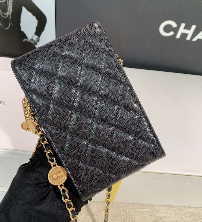 Handbag   Chanel  size  18*3*11.5  cm