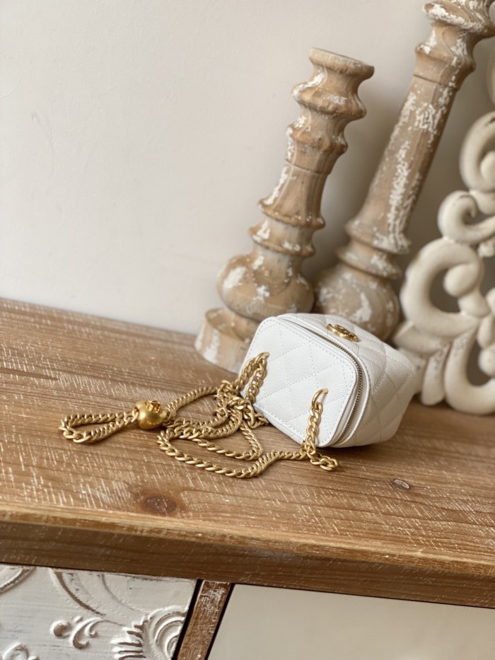 Handbag  Chanel  81246  size  10.5   8.5  7 cm