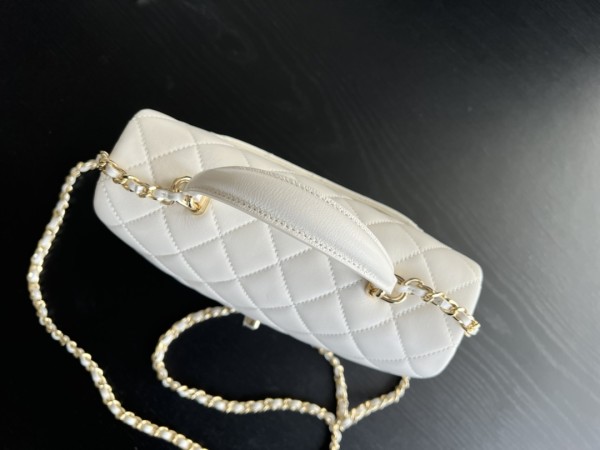 Handbag  Chanel AS2431  size  20cmx13cmx9 cm