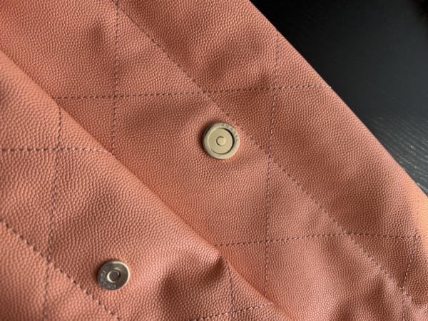  Handbag  Chanel   size  35cmx37cmx7 cm