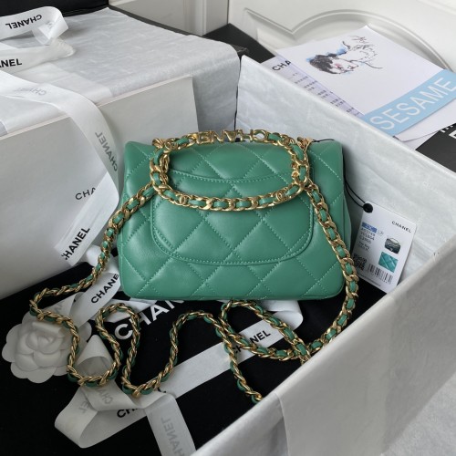  Handbag   Chanel  size  20 cm