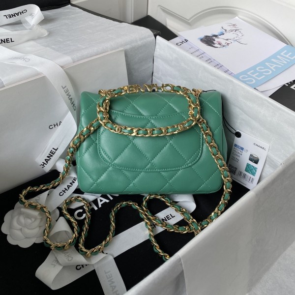  Handbag   Chanel  size  20 cm