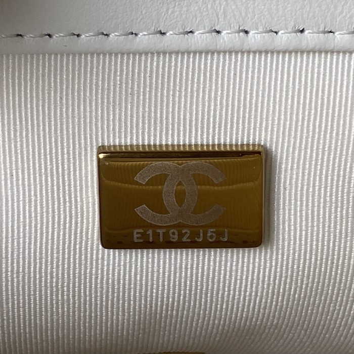 Handbag   Chanel  AS3748  size  17*13*6 cm